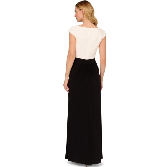 Adrianna Papell‎ Women's Pleated Layered Gown Size 4 Black And Ivory - Picture 2 of 9